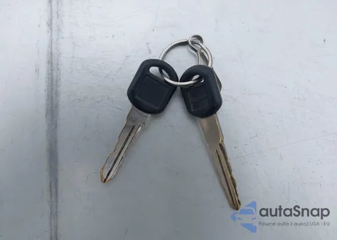 1998 Chevrolet Tahoe Ls z USA, uszkodzony, nr VIN 1GNEC13R0WR105744